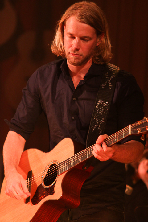 De 3JS en Bart Herman - Bronnen @ Arenbergschouwburg, picture 30, photographed by Bianca van Barneveld - FrontView Magazine