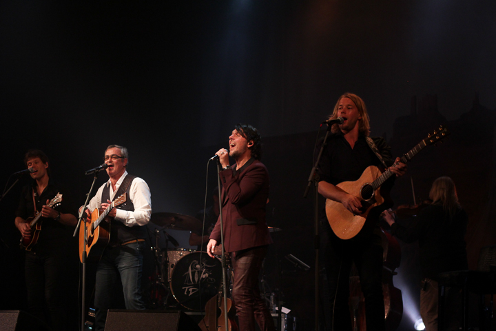 De 3JS en Bart Herman - Bronnen @ Arenbergschouwburg, picture 34, photographed by Bianca van Barneveld - FrontView Magazine