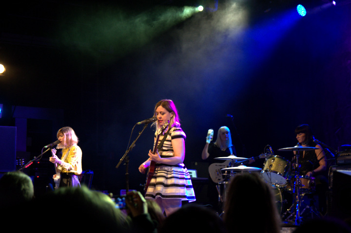 Sleater-Kinney @ TRIX, foto 16, foto's door Bart Baevegems - FrontView Magazine