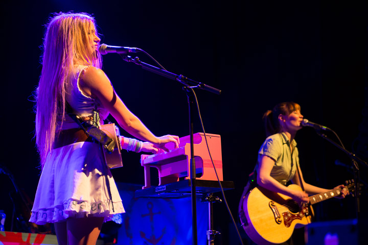 Katzenjammer @ Het Depot, picture 3, photographed by Gino Verhulst - FrontView Magazine