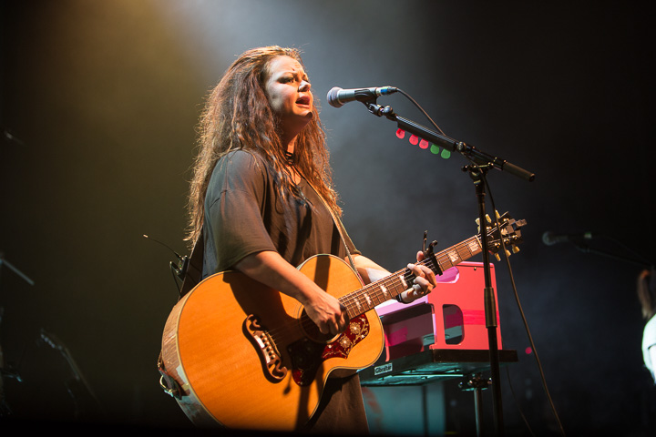 Katzenjammer @ Het Depot, picture 27, photographed by Gino Verhulst - FrontView Magazine