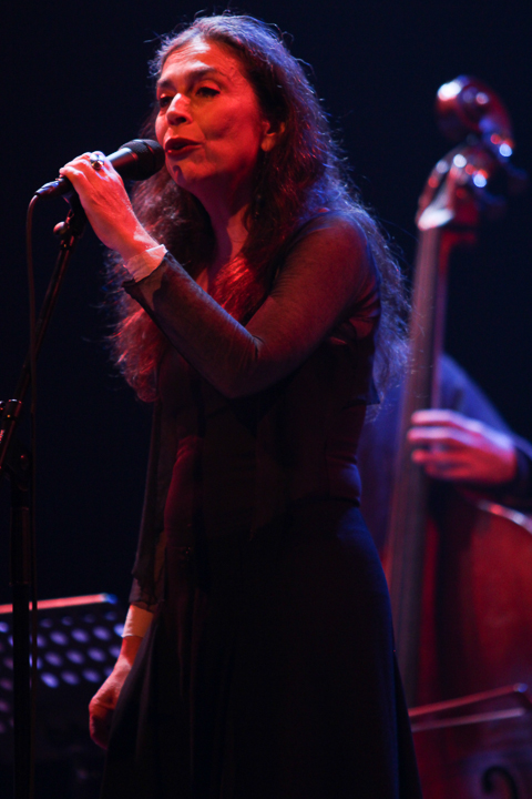 Savina Yannatou & Primavera en Salonico @ De Roma, picture 7, photographed by Bianca van Barneveld - FrontView Magazine