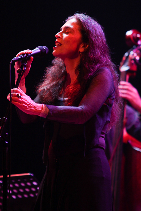 Savina Yannatou & Primavera en Salonico @ De Roma, picture 14, photographed by Bianca van Barneveld - FrontView Magazine