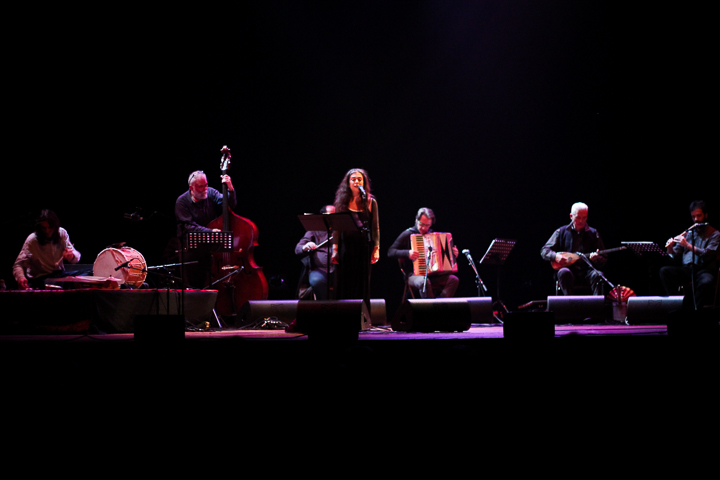 Savina Yannatou & Primavera en Salonico @ De Roma, picture 17, photographed by Bianca van Barneveld - FrontView Magazine