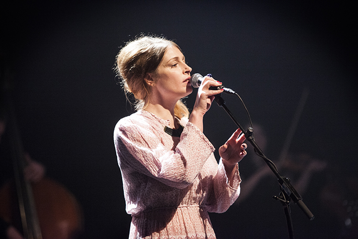 Laïs - 20 jaar @ Cultuurcentrum Hasselt, picture 9, photographed by Kristof Hayen - FrontView Magazine
