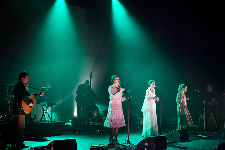 Laïs - 20 jaar @ Cultuurcentrum Hasselt, picture 12, photographed by Kristof Hayen - FrontView Magazine