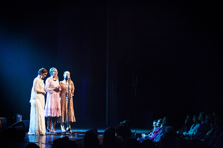 Laïs - 20 jaar @ Cultuurcentrum Hasselt, picture 13, photographed by Kristof Hayen - FrontView Magazine