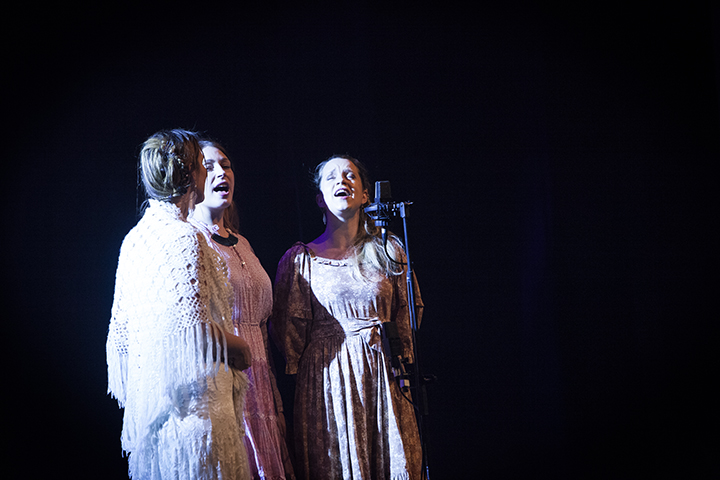 Laïs - 20 jaar @ Cultuurcentrum Hasselt, picture 14, photographed by Kristof Hayen - FrontView Magazine