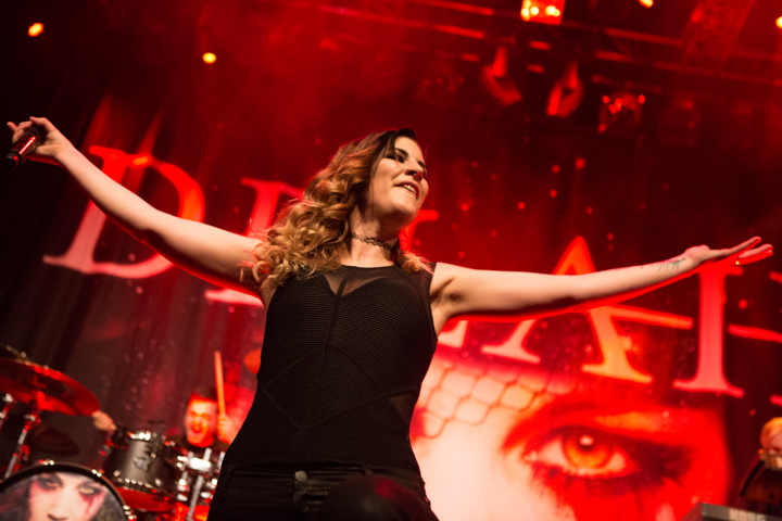 Delain @ Dynamo, picture 10, photographed by Dorien Goetschalckx - FrontView Magazine