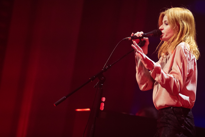 Axelle Red @ De Roma, picture 6, photographed by Dorien Goetschalckx - FrontView Magazine