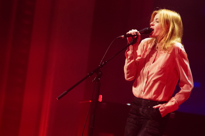 Axelle Red @ De Roma, picture 9, photographed by Dorien Goetschalckx - FrontView Magazine
