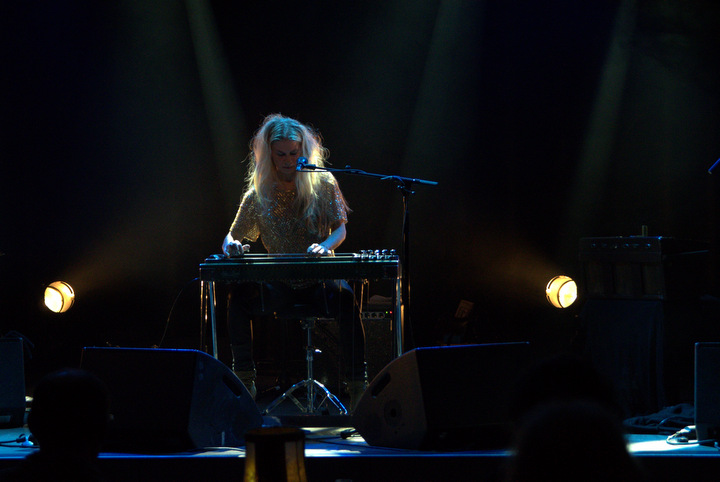 Maggie Björklund @ De Casino, picture 4, photographed by Bart Baevegems - FrontView Magazine