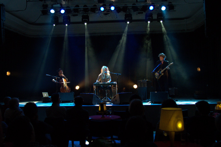 Maggie Björklund @ De Casino, picture 5, photographed by Bart Baevegems - FrontView Magazine