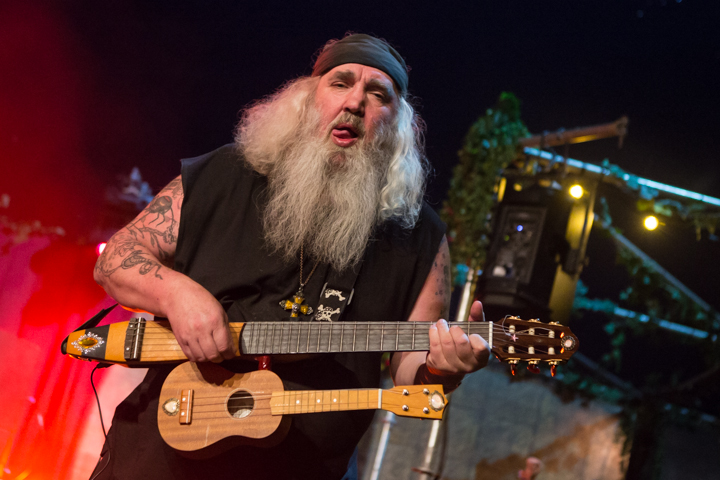 Katastroof @ Paaspop 2015, picture 14, photographed by Dorien Goetschalckx - FrontView Magazine