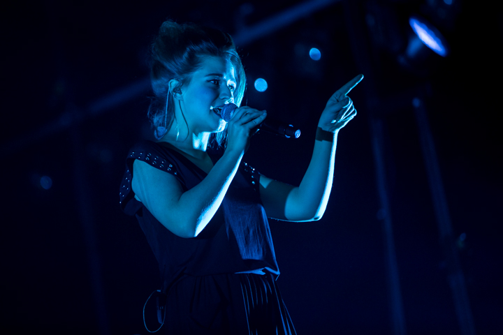 Selah Sue @ Paaspop 2015, picture 4, photographed by Dorien Goetschalckx - FrontView Magazine