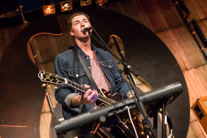 Sunday Sun @ Paaspop 2015, picture 1, photographed by Dorien Goetschalckx - FrontView Magazine