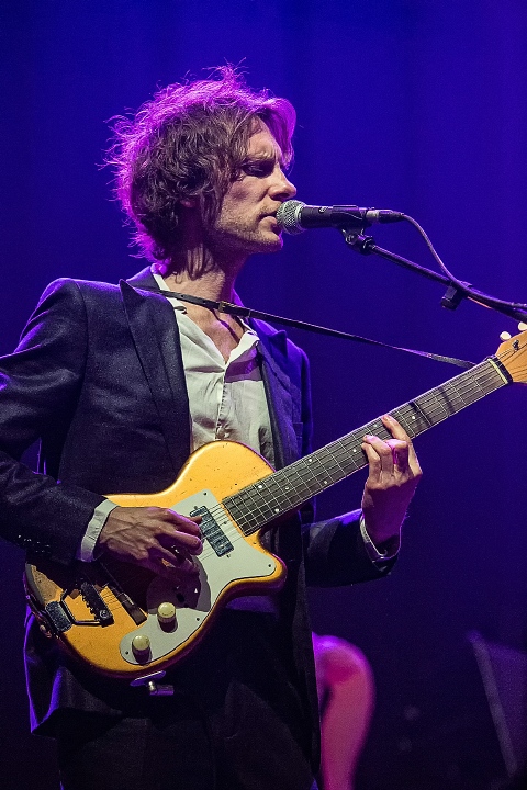 Baxter Dury @ Pias Nites 2015, picture 22, photographed by Edwin Houdevelt - FrontView Magazine