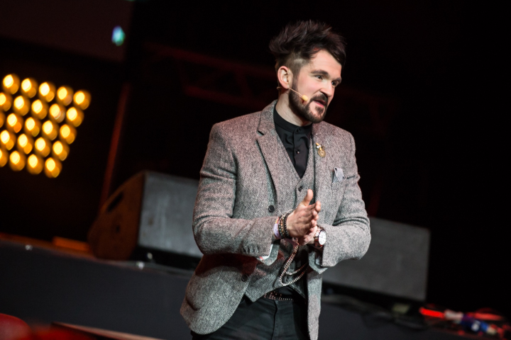 Colin Cloud @ Paaspop 2015, picture 6, photographed by Dorien Goetschalckx - FrontView Magazine