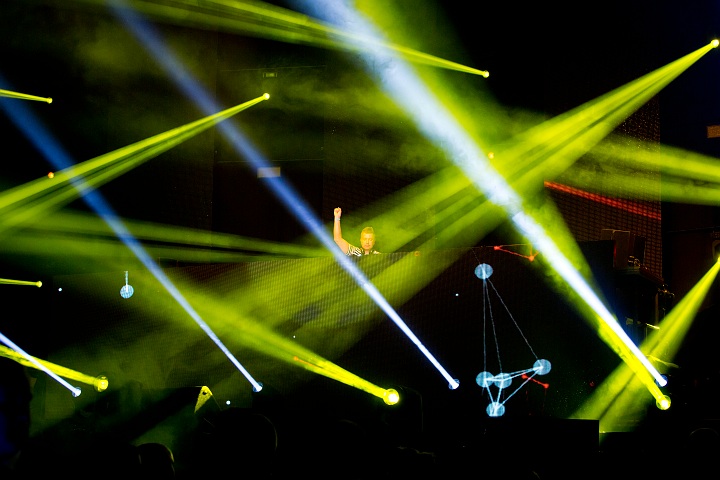 MNM Back to the 90’s & 00’s @ Sportpaleis, picture 6, photographed by Marc Verdonck - FrontView Magazine