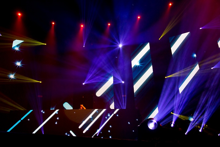 MNM Back to the 90’s & 00’s @ Sportpaleis, picture 9, photographed by Marc Verdonck - FrontView Magazine