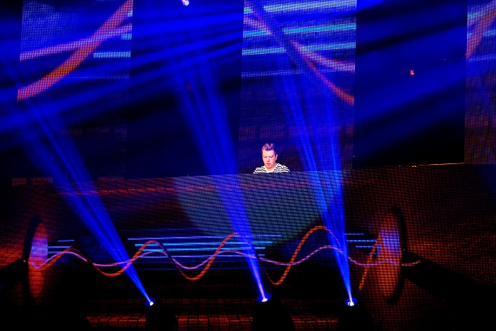 MNM Back to the 90’s & 00’s @ Sportpaleis, picture 12, photographed by Marc Verdonck - FrontView Magazine