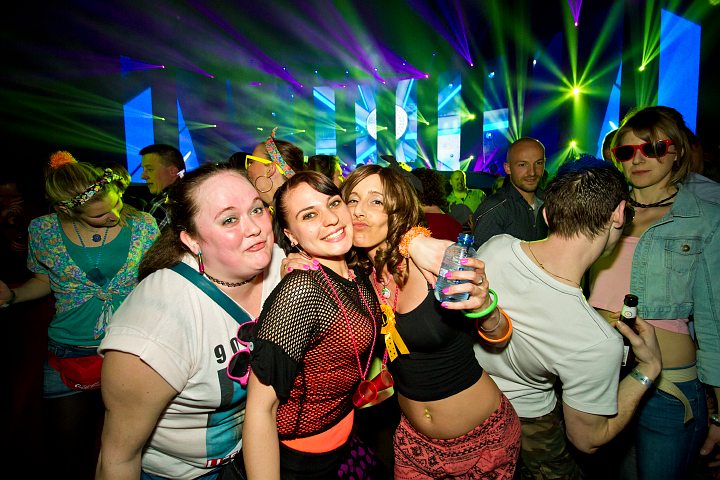 MNM Back to the 90’s & 00’s @ Sportpaleis, picture 37, photographed by Marc Verdonck - FrontView Magazine