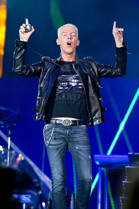 MNM Back to the 90’s & 00’s @ Sportpaleis, picture 53, photographed by Marc Verdonck - FrontView Magazine