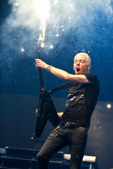 MNM Back to the 90’s & 00’s @ Sportpaleis, picture 68, photographed by Marc Verdonck - FrontView Magazine