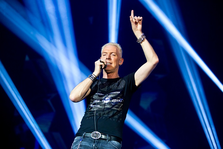 MNM Back to the 90’s & 00’s @ Sportpaleis, picture 73, photographed by Marc Verdonck - FrontView Magazine