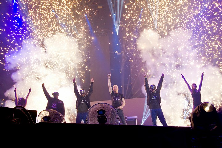 MNM Back to the 90’s & 00’s @ Sportpaleis, picture 75, photographed by Marc Verdonck - FrontView Magazine