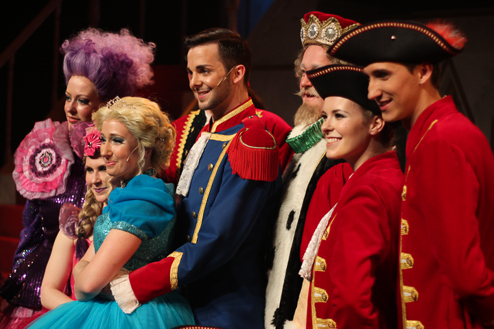 Première Assepoester De Sprookjesmusical @ Stadsschouwburg Antwerpen, foto 58, foto's door Bianca van Barneveld - FrontView Magazine