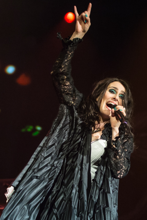 Within Temptation @ Paaspop 2015, picture 16, photographed by Dorien Goetschalckx - FrontView Magazine