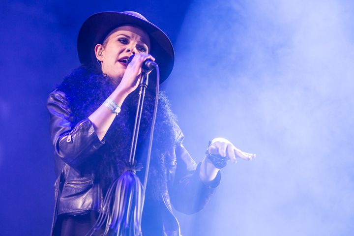Kovacs @ Paaspop 2015, picture 1, photographed by Dorien Goetschalckx - FrontView Magazine