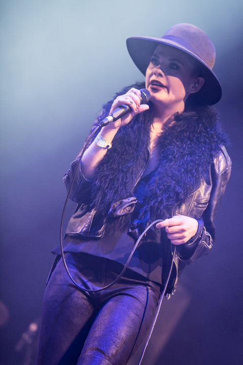Kovacs @ Paaspop 2015, picture 9, photographed by Dorien Goetschalckx - FrontView Magazine