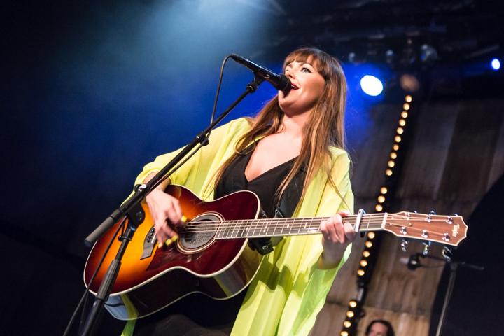 PollyAnna @ Paaspop 2015, picture 8, photographed by Dorien Goetschalckx - FrontView Magazine