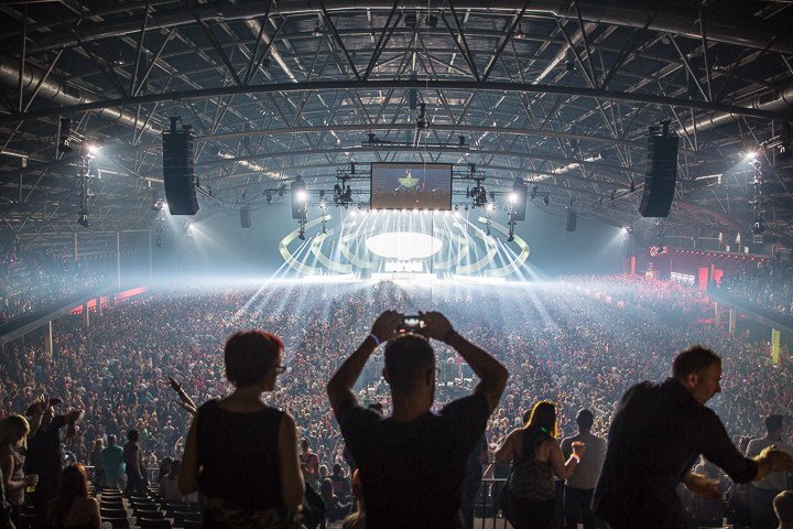 I Love The 90's The Party @ Ethias Arena, picture 1, photographed by Kurt Jacobs - FrontView Magazine