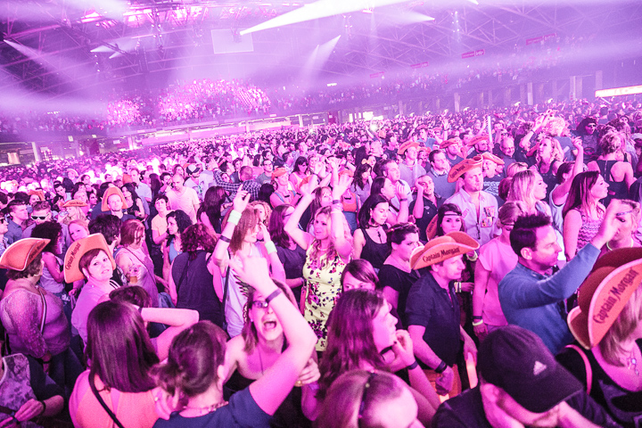 I Love The 90's The Party @ Ethias Arena, picture 70, photographed by Kurt Jacobs - FrontView Magazine