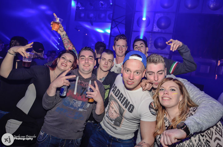 DayDream Festival 2015 @ Festivalpark Lommel, picture 163, photographed by Jordy Van Driessche - FrontView Magazine