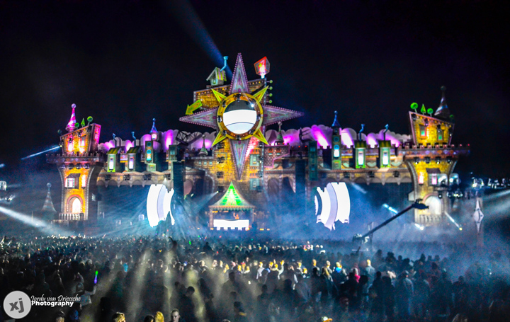 DayDream Festival 2015 @ Festivalpark Lommel, picture 189, photographed by Jordy Van Driessche - FrontView Magazine