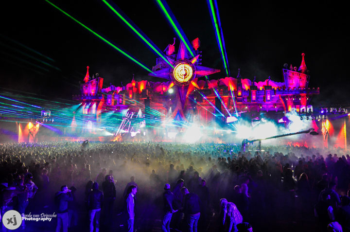 DayDream Festival 2015 @ Festivalpark Lommel, picture 191, photographed by Jordy Van Driessche - FrontView Magazine