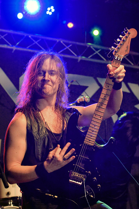 Joe Lynn Turner @ Genk, picture 17, photographed by Paul Nouwen - FrontView Magazine