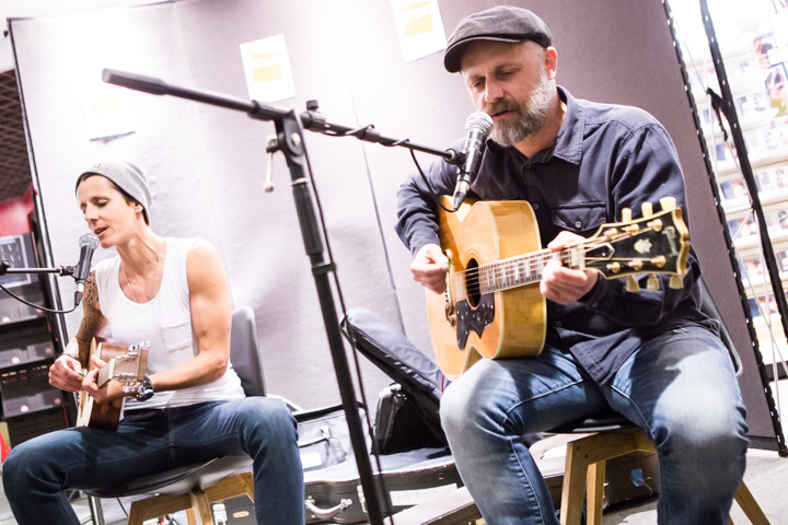 K's Choice @ Fnac Antwerpen, picture 8, photographed by Dorien Goetschalckx - FrontView Magazine