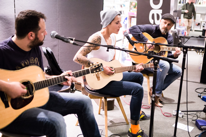 K's Choice @ Fnac Antwerpen, picture 11, photographed by Dorien Goetschalckx - FrontView Magazine