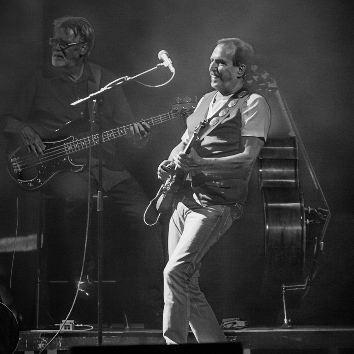 Rob de Nijs @ Capitole te Gent, picture 3, photographed by Guy Danneels - FrontView Magazine