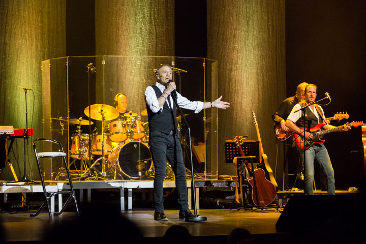 Rob de Nijs @ Capitole te Gent, picture 6, photographed by Guy Danneels - FrontView Magazine