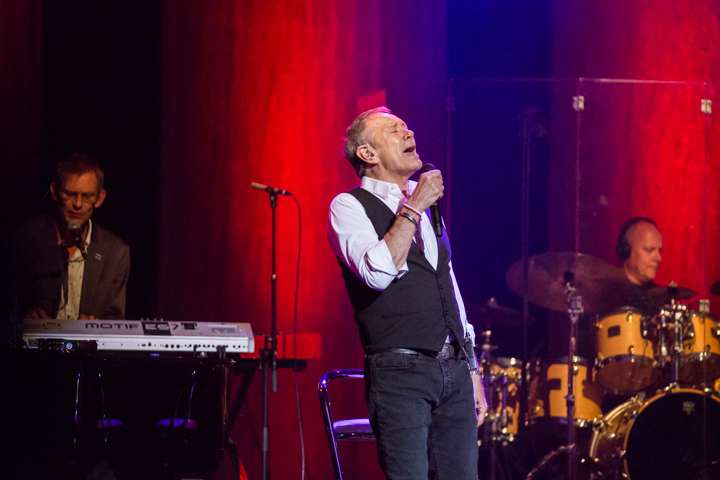 Rob de Nijs @ Capitole te Gent, picture 42, photographed by Guy Danneels - FrontView Magazine