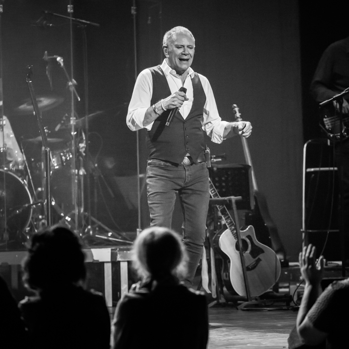 Rob de Nijs @ Capitole te Gent, picture 55, photographed by Guy Danneels - FrontView Magazine