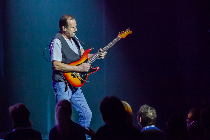 Rob de Nijs @ Capitole te Gent, picture 62, photographed by Guy Danneels - FrontView Magazine