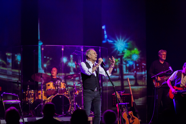Rob de Nijs @ Capitole te Gent, picture 63, photographed by Guy Danneels - FrontView Magazine
