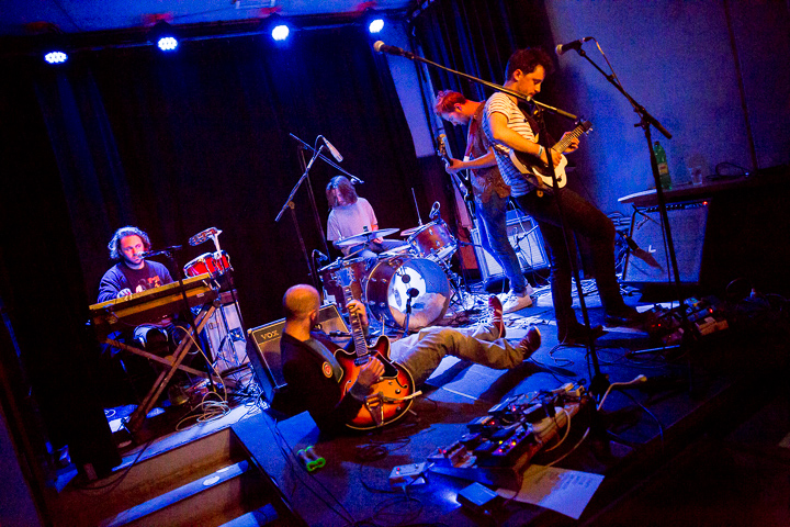 Bed Rugs @ Het Depot, picture 11, photographed by Kurt Jacobs - FrontView Magazine